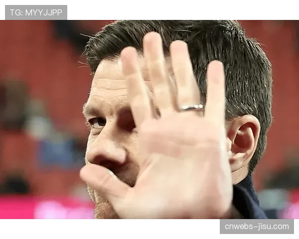 勒沃库森主帅阿隆索否认与利物浦帅位传闻，称专注当下